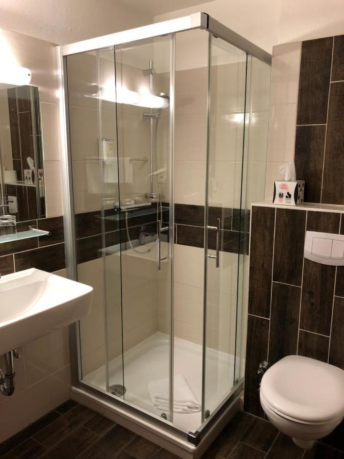 Hotel Stadt Hamburg Am Fluss Sarrebruck Extérieur photo